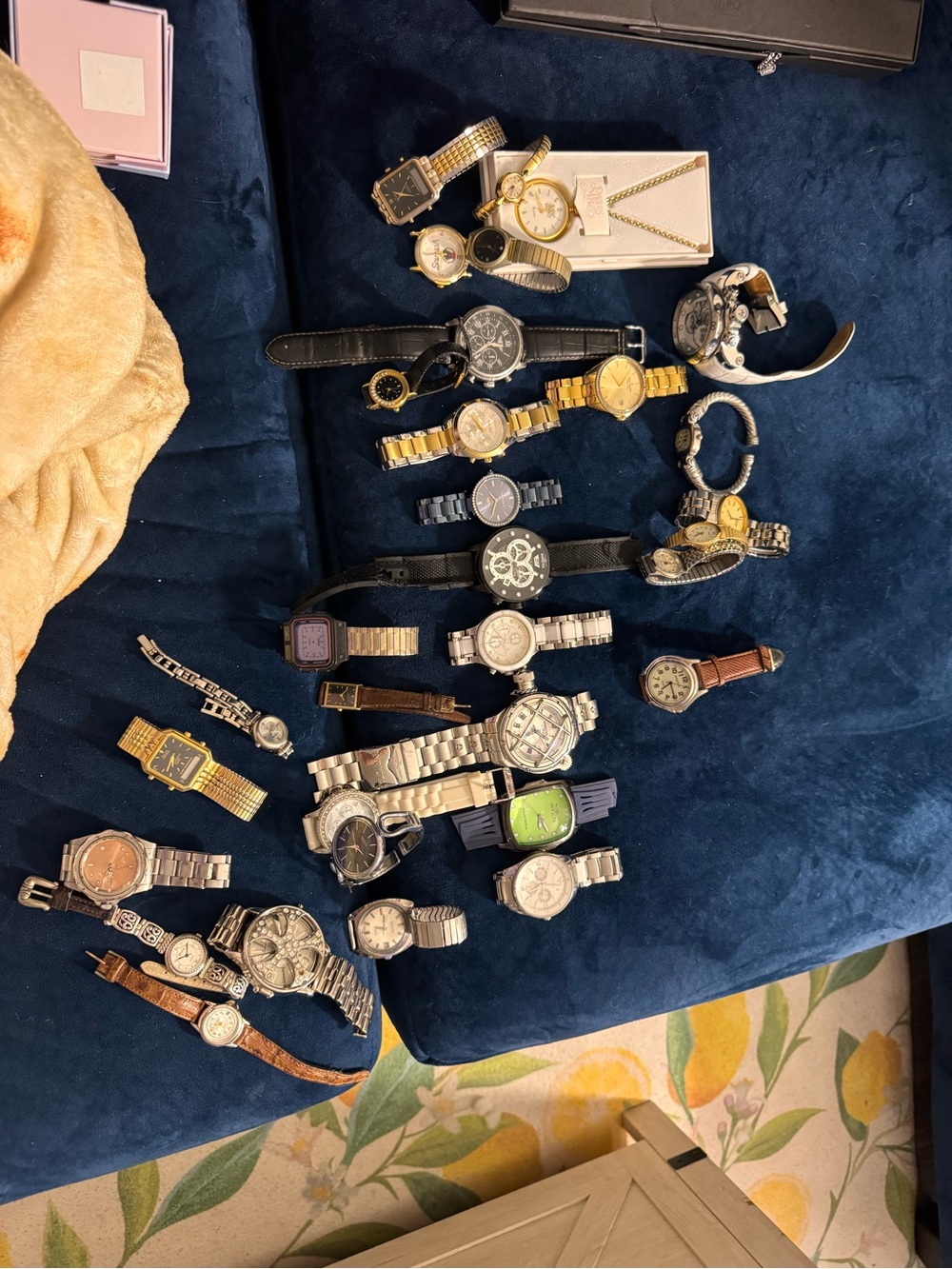 Huge watch lot